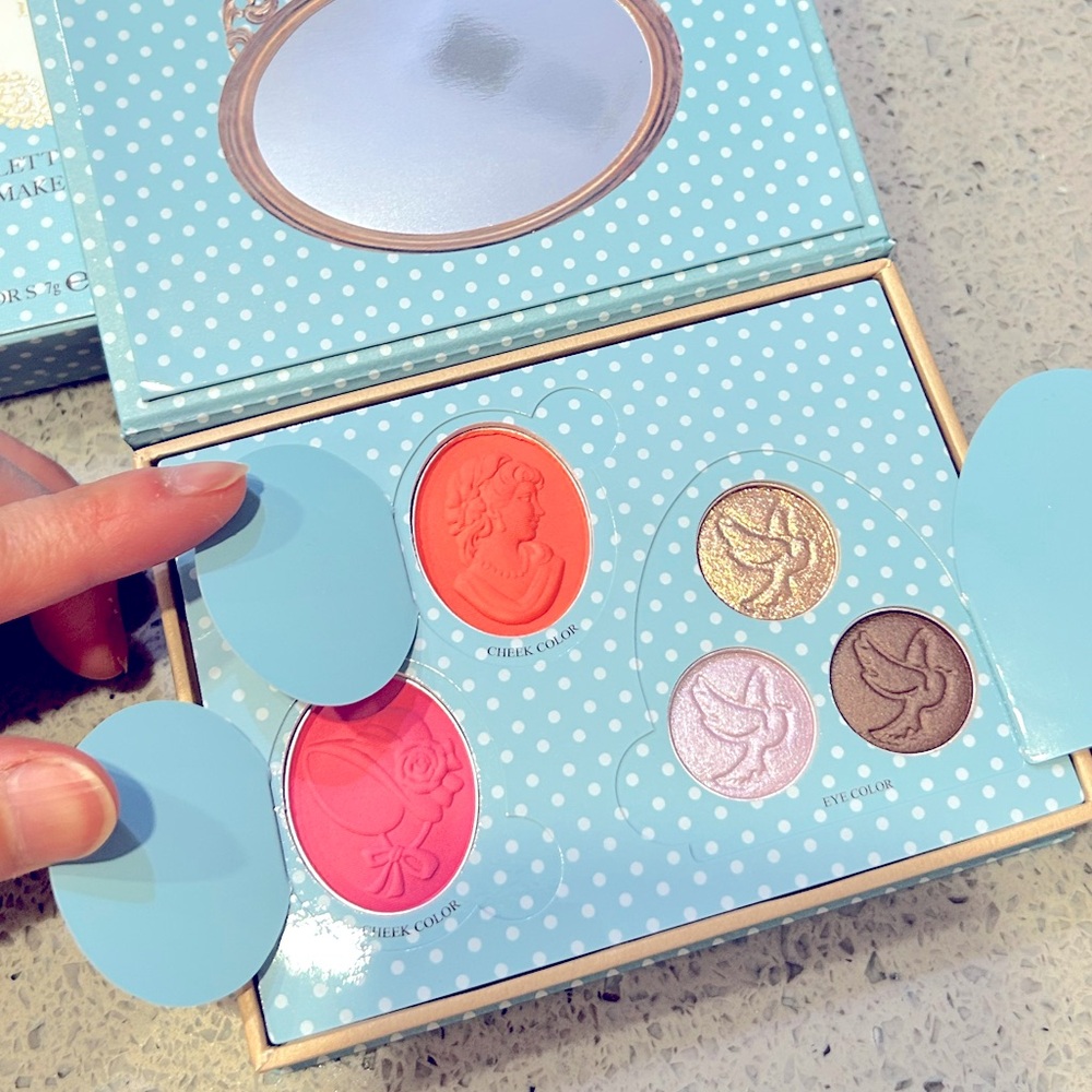 NIB Les Merveilleuses de Ladurée Makeup Palette #103 eyeshadow Cheek color Japan